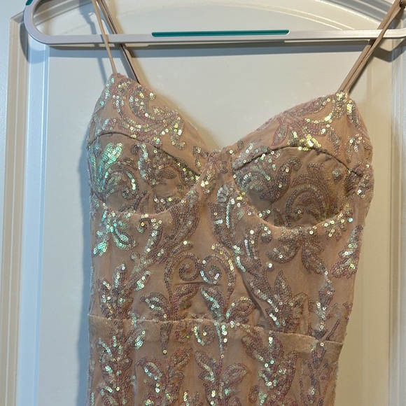 Pink Windsor homecoming/prom dress - Picture 2 of 3